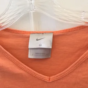 FINAL MARKDOWN Ladies Nike tee medium thumbnail 5