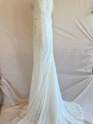 Ivory Long-Sleeve Lace Mermaid Wedding Gown thumbnail 5