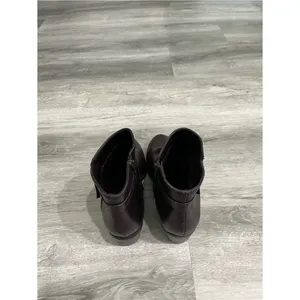 London Fog Faux Leather Women's Brown Ankle Boots with Side Zip thumbnail 10