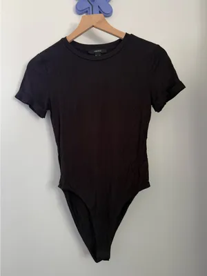 Forever 21 Medium Crew Neck Slim Fitted Bodysuit Bodycon thumbnail 1