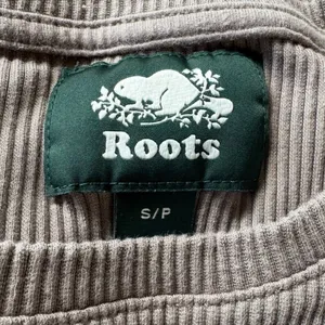 Roots Ribbed Short Sleeve Knit Top – Size S/P thumbnail 4