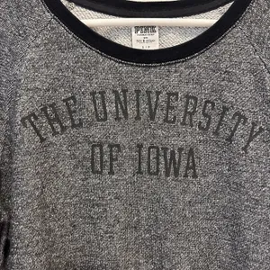 Pink Victoria's Secret‎ The University Of Iowa Sweatshirt Womens Small Oversized thumbnail 2