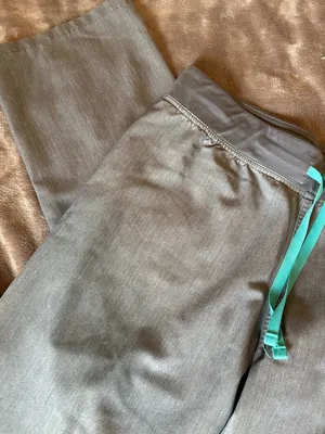 Figs Technical Collection Livingston Basic Scrub Pants Size Medium Tall Gray thumbnail 3