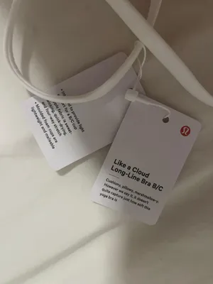 Lululemon NWT  white like a cloud bra size 4 thumbnail 4