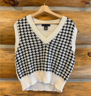 Say What V Neck Sweater Vest size M thumbnail 1