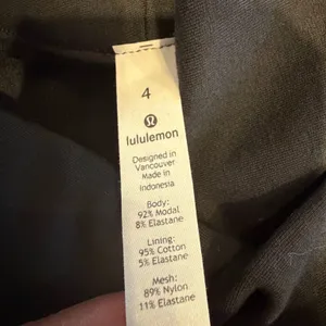 Lululemon Black Hooded Wrap Jacket‎ Fitted Zip Front Athletic Womens Small 6 thumbnail 4