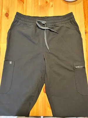 Jaanuu Black Scrub Set thumbnail 3
