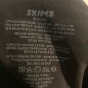 SKIMS NEW!! Sculpting Thong Bodysuit S thumbnail 5