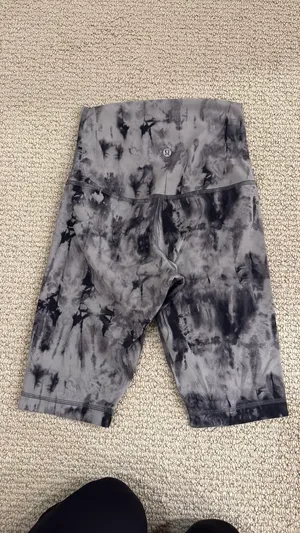 Lululemon shorts  thumbnail 3
