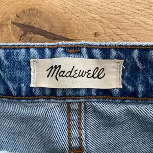 Madewell - Curvy Perfect Vintage Straight Leg Jeans in Blue thumbnail 4