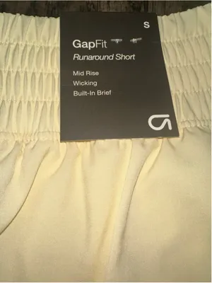 Gap Women's GapFit Runaround Athletic Shorts Size S Yellow thumbnail 2