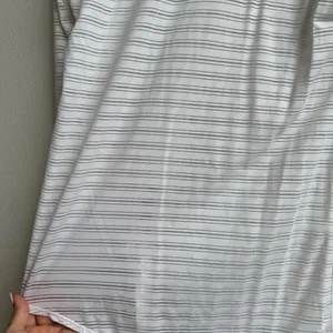 Women’s Lululemon Tie Your Practice Tie Front Long Sleeve Shirt Size 4 Rip Tag thumbnail 5