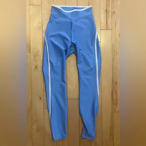 Alo Crystal Clear Blue/White Airlift Set thumbnail 6