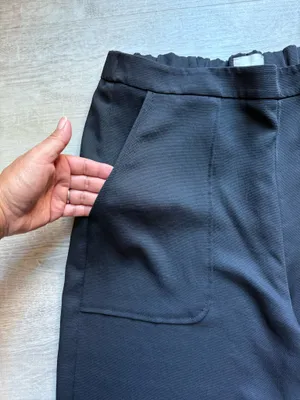 Wilfred Aritzia Wide Leg High Rise Front Pockets Elastic Waist Black Pants Sz M thumbnail 3
