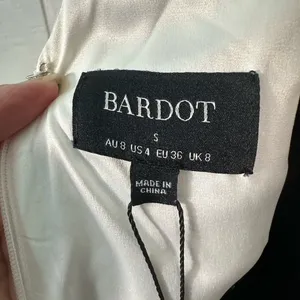 Bardot White High Keyhole Neck Sleeveless Dress Size Small NWOT thumbnail 10