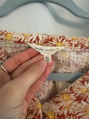 Simply Southern Floral Blouse thumbnail 2