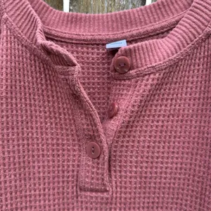 Old Navy Cozy Shrunk Waffle Knit Henley Sweater in Pink Bamboo Sz XXL thumbnail 3