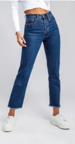 Levi’s Premium Wedgie‎ Straight Button Fly High Rise Raw Hem Crop Denim Jeans thumbnail 1