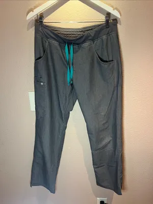 Figs Women’s Scrubs Pants Size Medium Cargo Pockets Graphite Color thumbnail 2