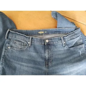 Old NavyWomen's Curvy Straight Distressed Medium Wash Blue Jeans Size14 35X30.5 thumbnail 3