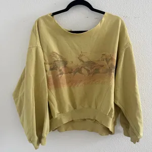 Urban Outfitters Montana Crew Neck Oversized Slouchy Graphic Pullover Sweatshirt XS thumbnail 2