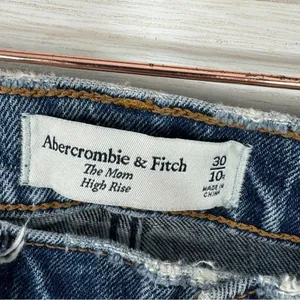 Abercrombie & Fitch Mom Jeans Women Size 10 Blue High Rise Distressed Button Fly thumbnail 8