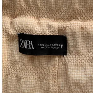 Zara‎ Ivory Checkered Skort size small thumbnail 3