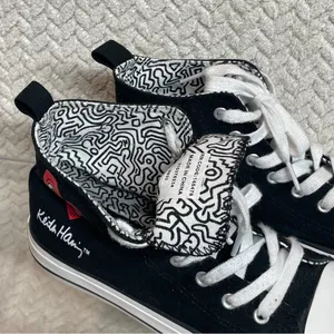 Keith Haring Heart Logo Black High‎ Tops Lace Up Sneakers Womens size 5 thumbnail 10