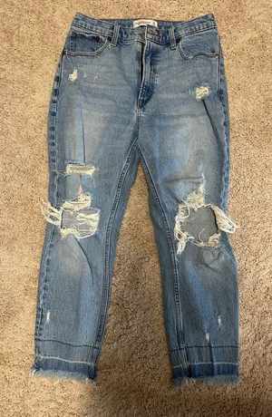 Abercrombie Mom High-Rise Jeans thumbnail 1