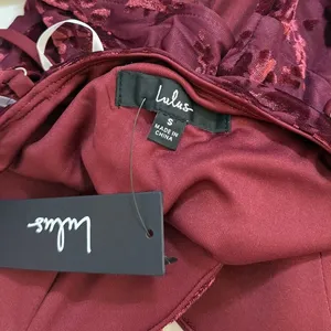 Lulus Velvet Floral Cropped Corset Tank Top in Burgundy size Small NWT thumbnail 3