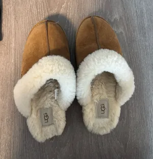 UGG Chestnut Shearling-Lined Slip On Clog thumbnail 1