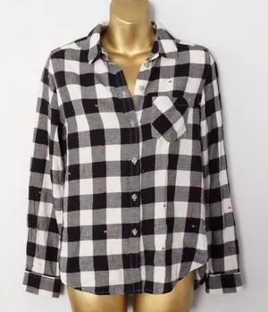 American Eagle Black and White Plaid Flannel with Pink Hearts thumbnail 1