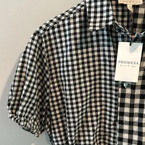 Promesa‎ Small Carefree Heart Cropped Gingham Button-Up Shirt thumbnail 4