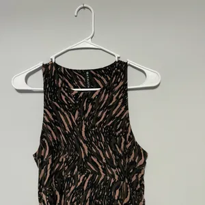 Athleta Abstract Print Santorini Athleisure Travel Dress thumbnail 4