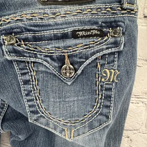 Miss Me Boot Jeans Women’s Size 28 JW5078B5 Embellished Rhinestones Low Rise thumbnail 8