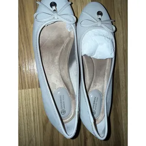Giani Bernini Womens Sz 8 Ballet Flats Shoes Odeysagry Stone‎ Gray Memory Foam thumbnail 4