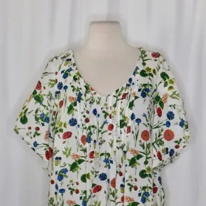 Anthropologie MAEVE Maya Floral Fluttered Top Blouse Strawberry Fruit Berries 2‎ thumbnail 3
