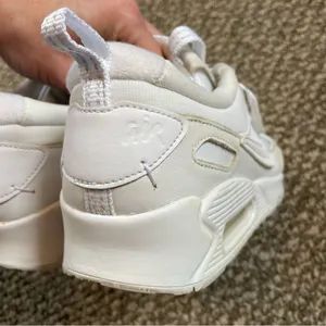 Nike Air Max 90 Futura Triple White Shoes Sneakers DM9922-101 thumbnail 10