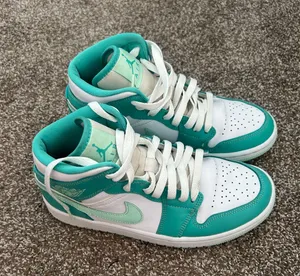 Size 7.5 thumbnail 1