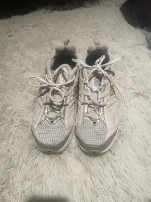 New Balance Women’s 744 size 8.5 women's thumbnail 2