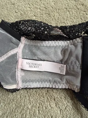 Victoria’s Secret Black Lace Bralette – Size L thumbnail 4