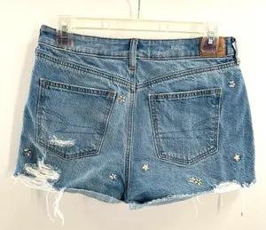 American Eagle Dainty Flower Embroidered Mom Short Denim Shorts Raw Fray Hem thumbnail 2