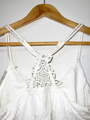 Aerie women’s White Lace-Back floral Cropped built in bra double strap Cami thumbnail 8