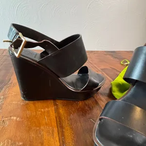 Tory Burch Black Leather Platform Wedge Sandals with Dust Bag Gold Buckle thumbnail 15