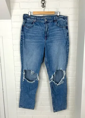 American Eagle Distressed Knee Mom Jeans Size 18 Long thumbnail 1