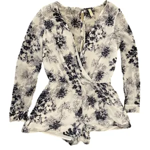 Free People Floral Romper‎ Xs- Tp thumbnail 1