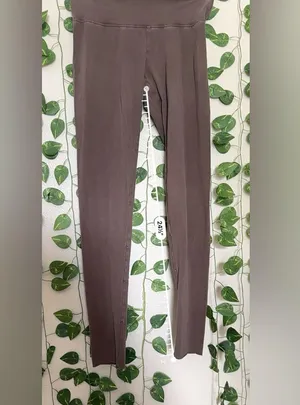 women’s TNA aritzia leggings brown size XS thumbnail 2