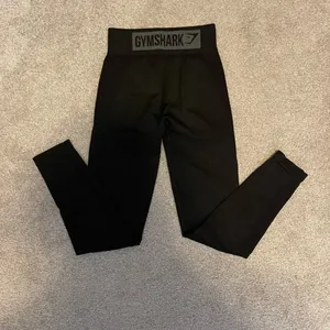 Gym Shark Leggings - Black thumbnail 2