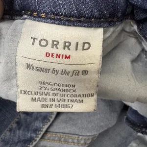 Torrid Premium Denim Boyfriend Stretch Jeans Size 18 Butterfly Patch thumbnail 9