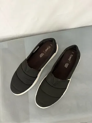 TOMS Alpargata Mallow Puff Black Women’s Slip-Ons Size 10 (B241) thumbnail 2